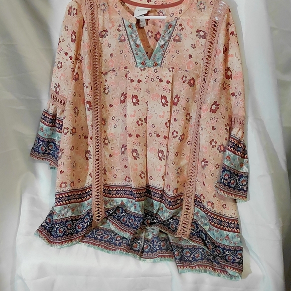 Knox Rose Tops - Knox Rose Peach Floral Tunic with Blue Trim